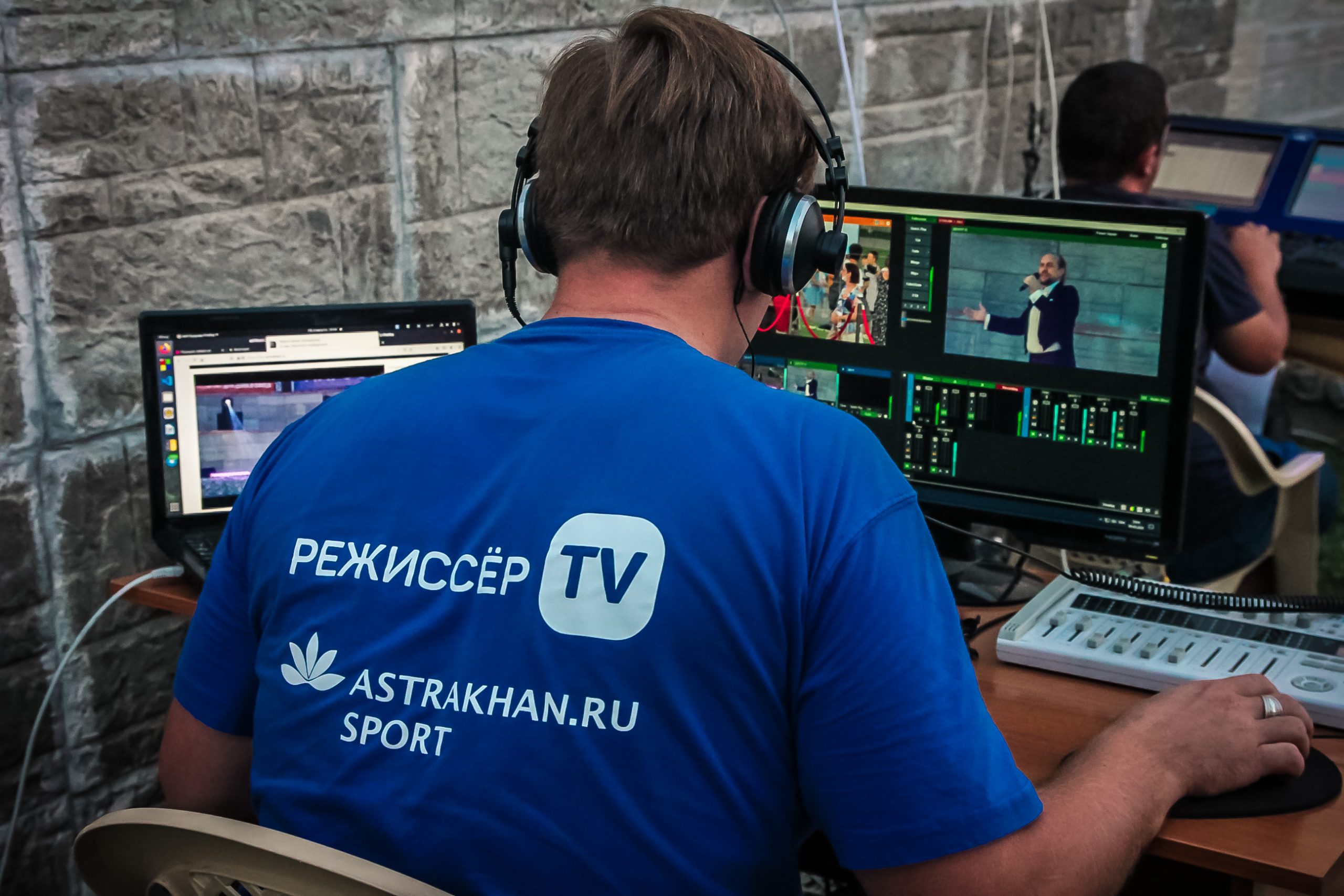 «РЕАЛ» проведет прямую трансляцию «Живой музыки»